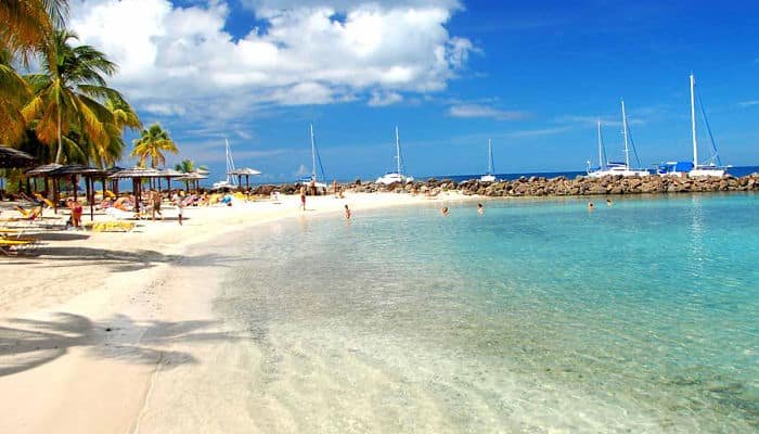 Playa de Martinica, una de las islas de las Antillas menores