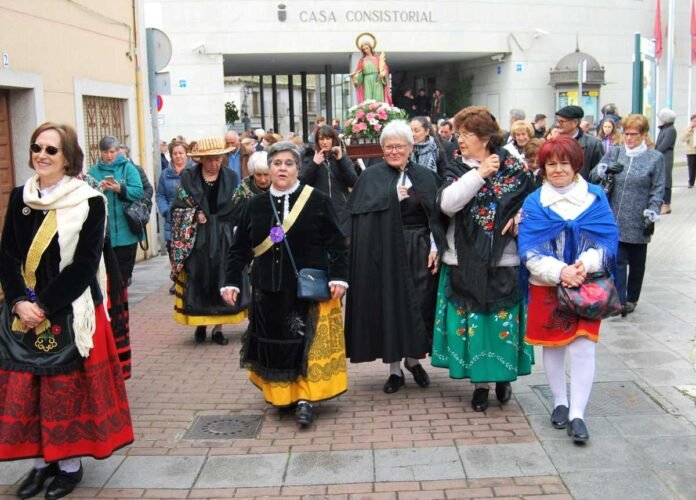 La procesión de Santa Águeda y la XXIX Copa cross marcan la actividad de este fin de semana