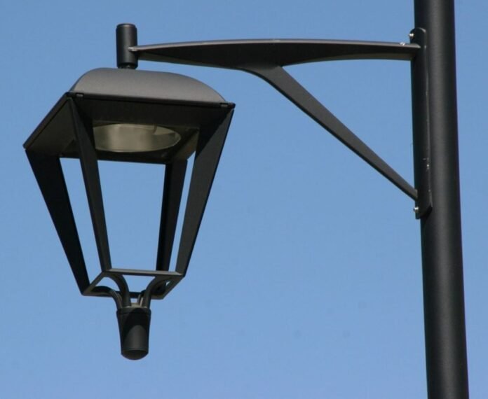Nuevas farolas LED, iluminación en pasos de peatones, nuevos semáforos entra las mejoras en Parla