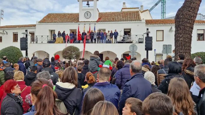 Pregón y preúvas frente al Ayuntamiento de Parla