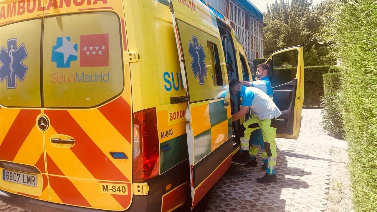 Apuñalan a joven de 14 años en Parla, posible vínculo con bandas juveniles. Investigación en curso por la Policía Nacional.